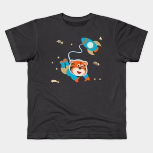 Space tiger or astronaut in a space suit with cartoon style. Kids T-Shirt